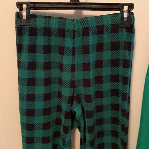 ❤️Christmas Pajamas! Cute For Xmas Morning Pictures! Green & White. - Picture 3 of 5